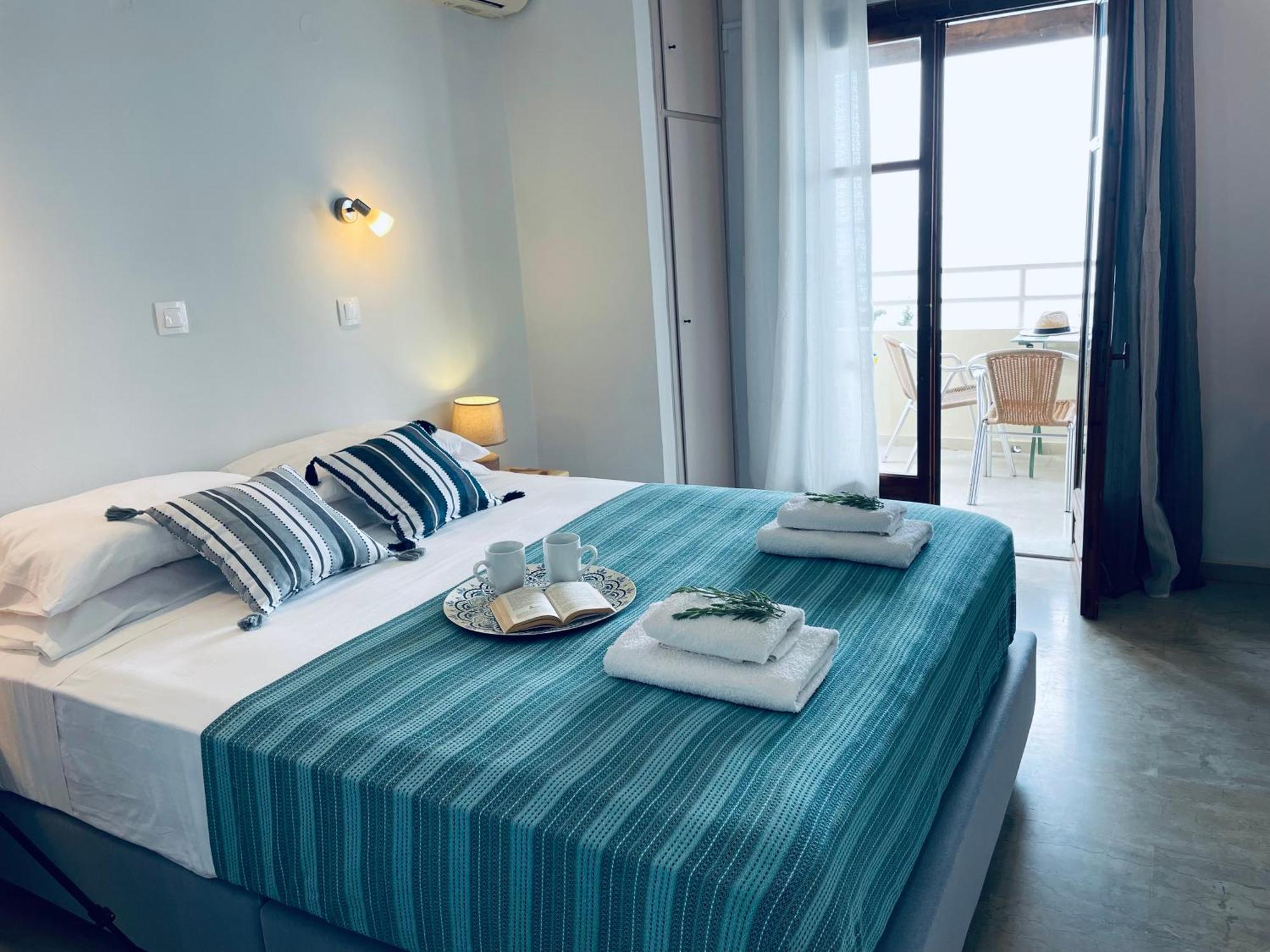 Hotel Odeon B&B Mparmpati Eksteriør billede