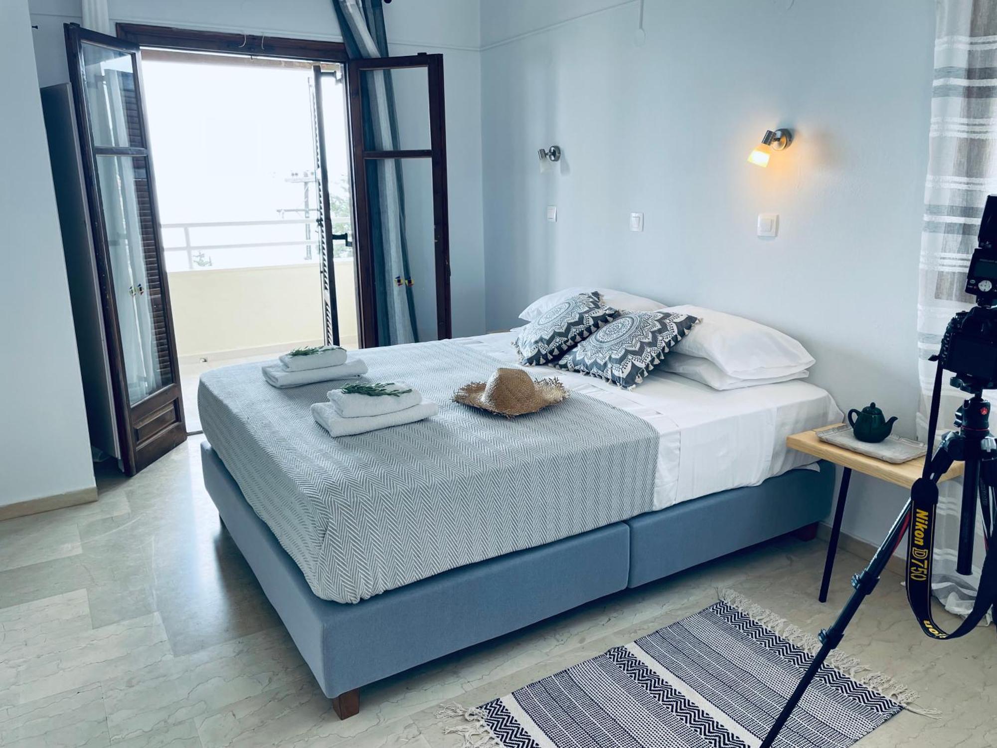 Hotel Odeon B&B Mparmpati Eksteriør billede