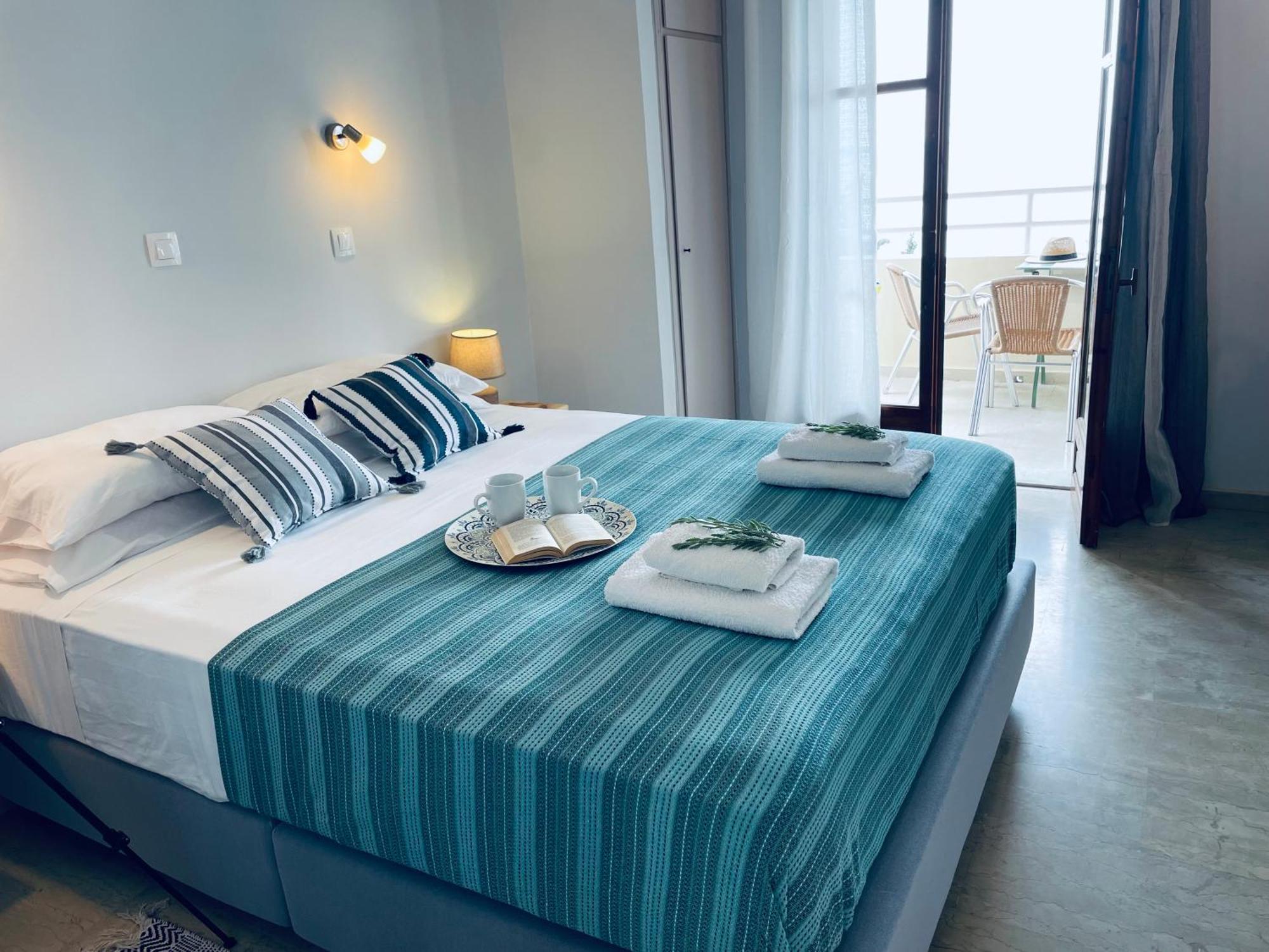 Hotel Odeon B&B Mparmpati Eksteriør billede