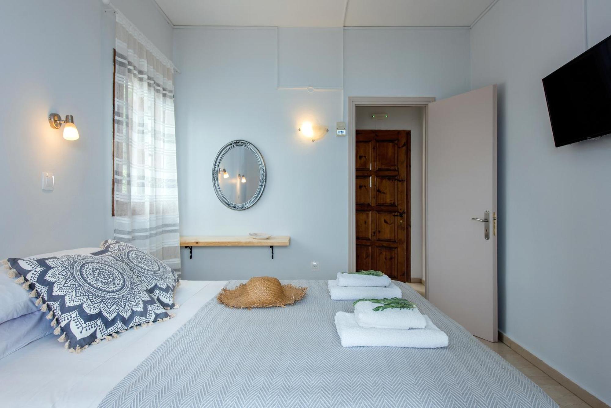 Hotel Odeon B&B Mparmpati Eksteriør billede