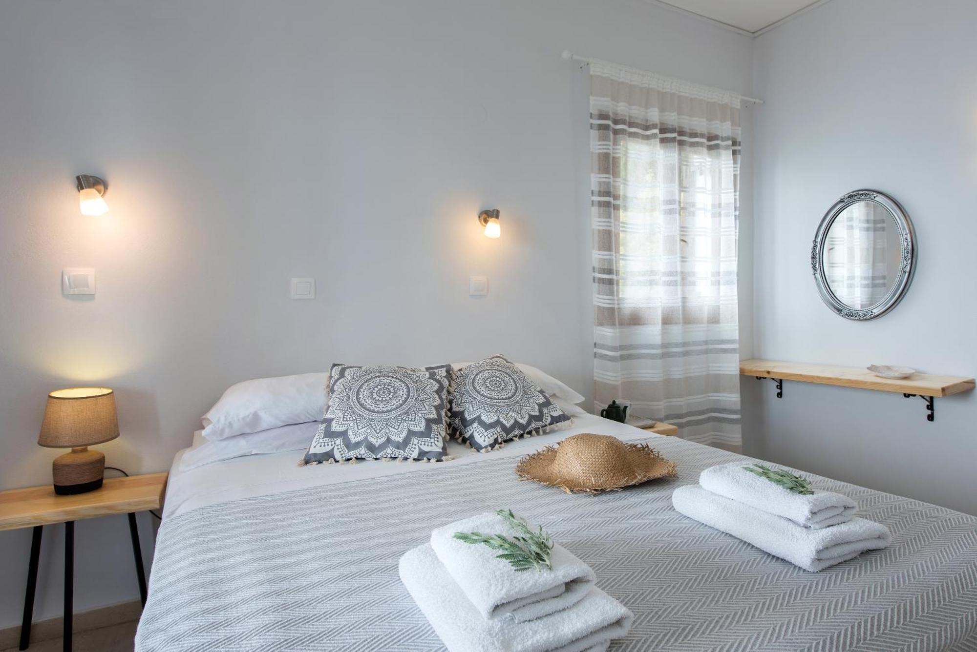 Hotel Odeon B&B Mparmpati Eksteriør billede