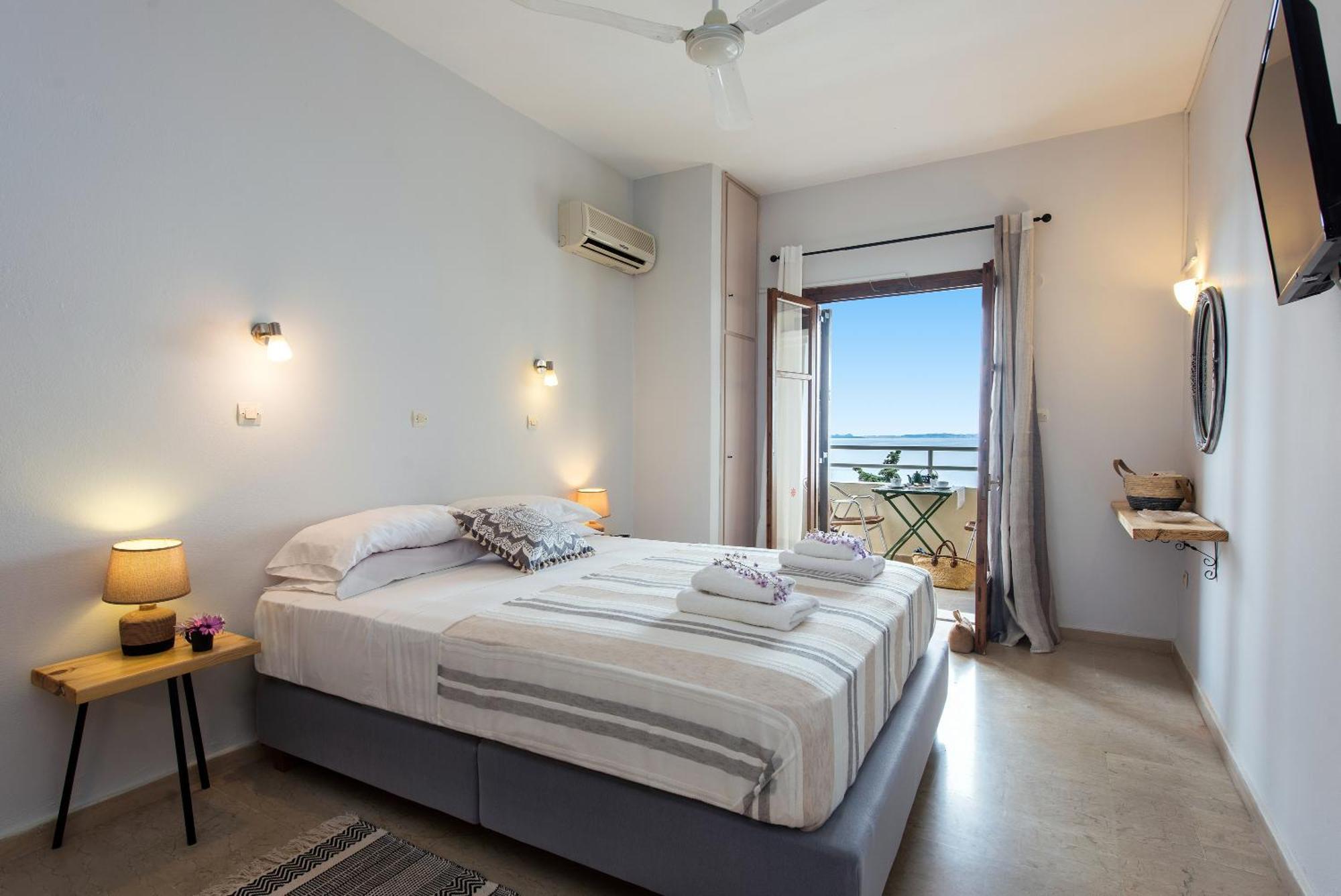 Hotel Odeon B&B Mparmpati Eksteriør billede